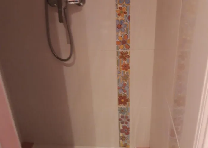 Le Madaillan 住宿加早餐酒店